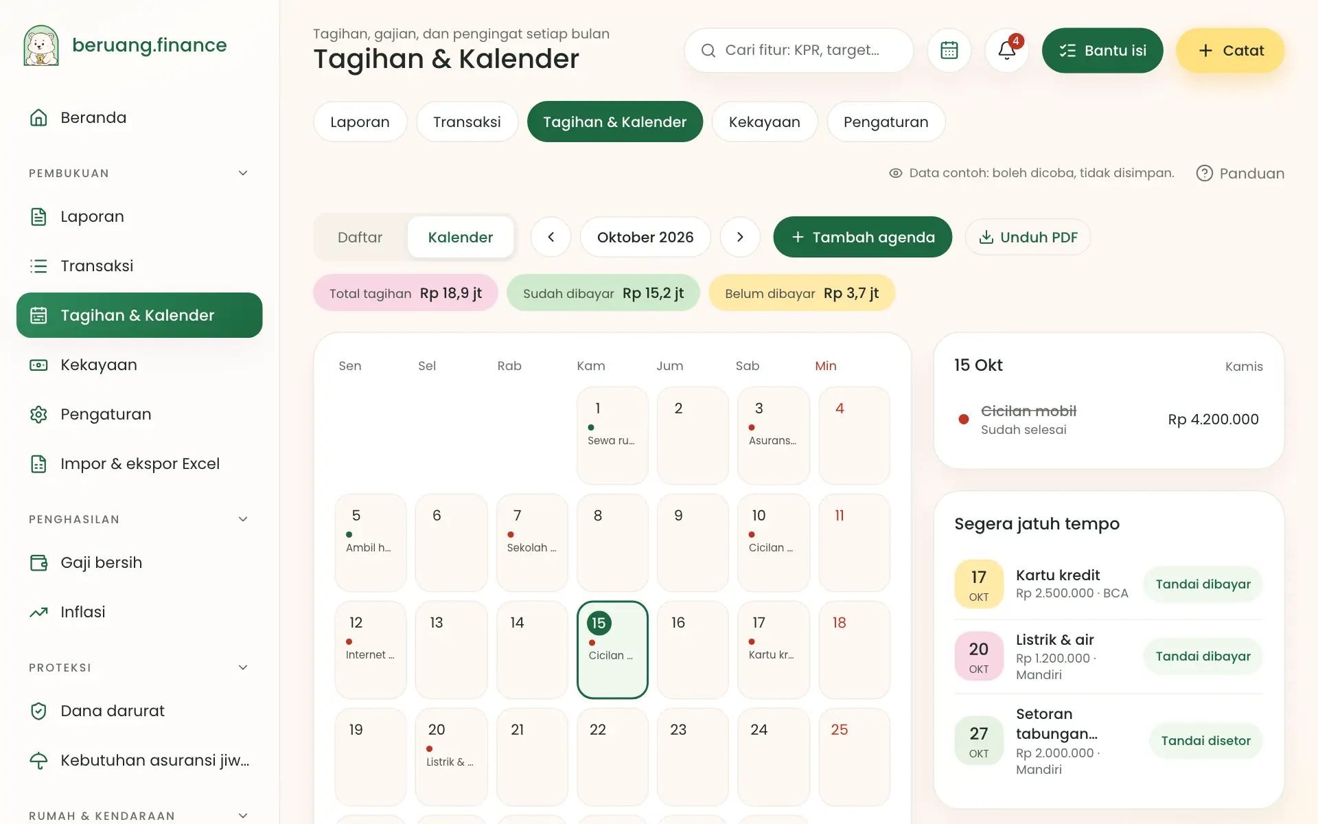 Kalender bulanan dengan titik agenda